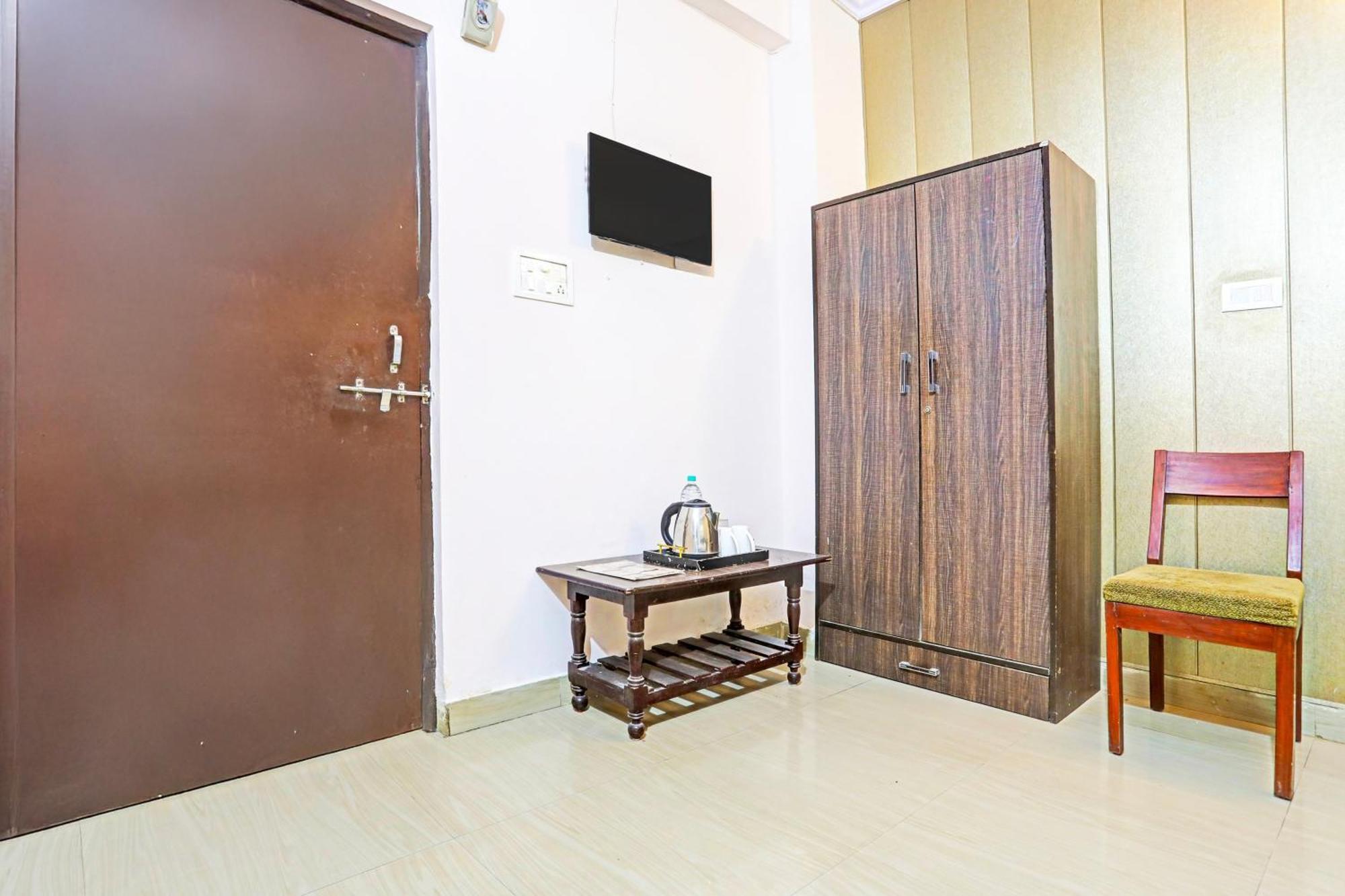 Hotel O Arvi Guest House 瓦拉纳西 外观 照片