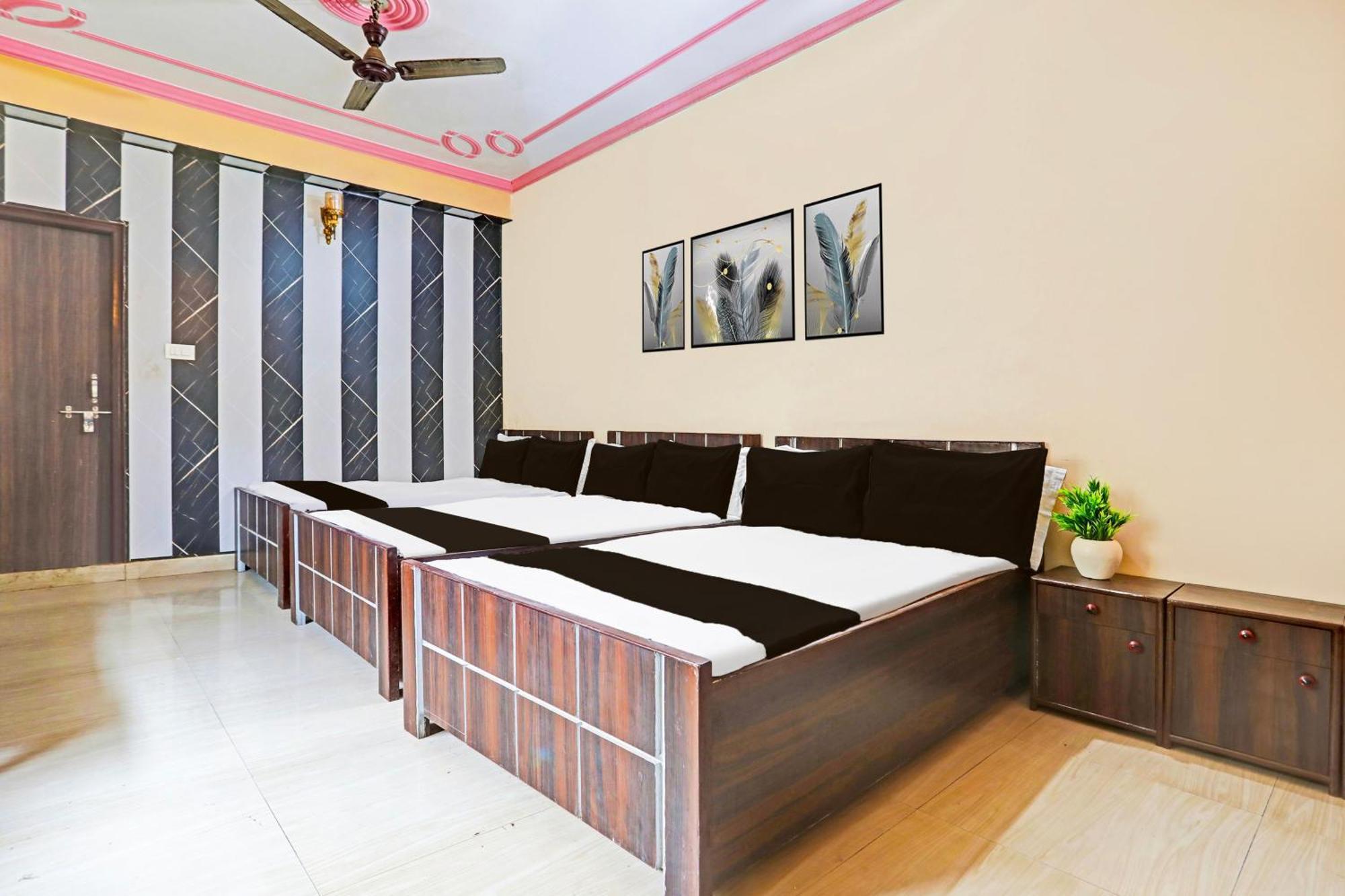 Hotel O Arvi Guest House 瓦拉纳西 外观 照片
