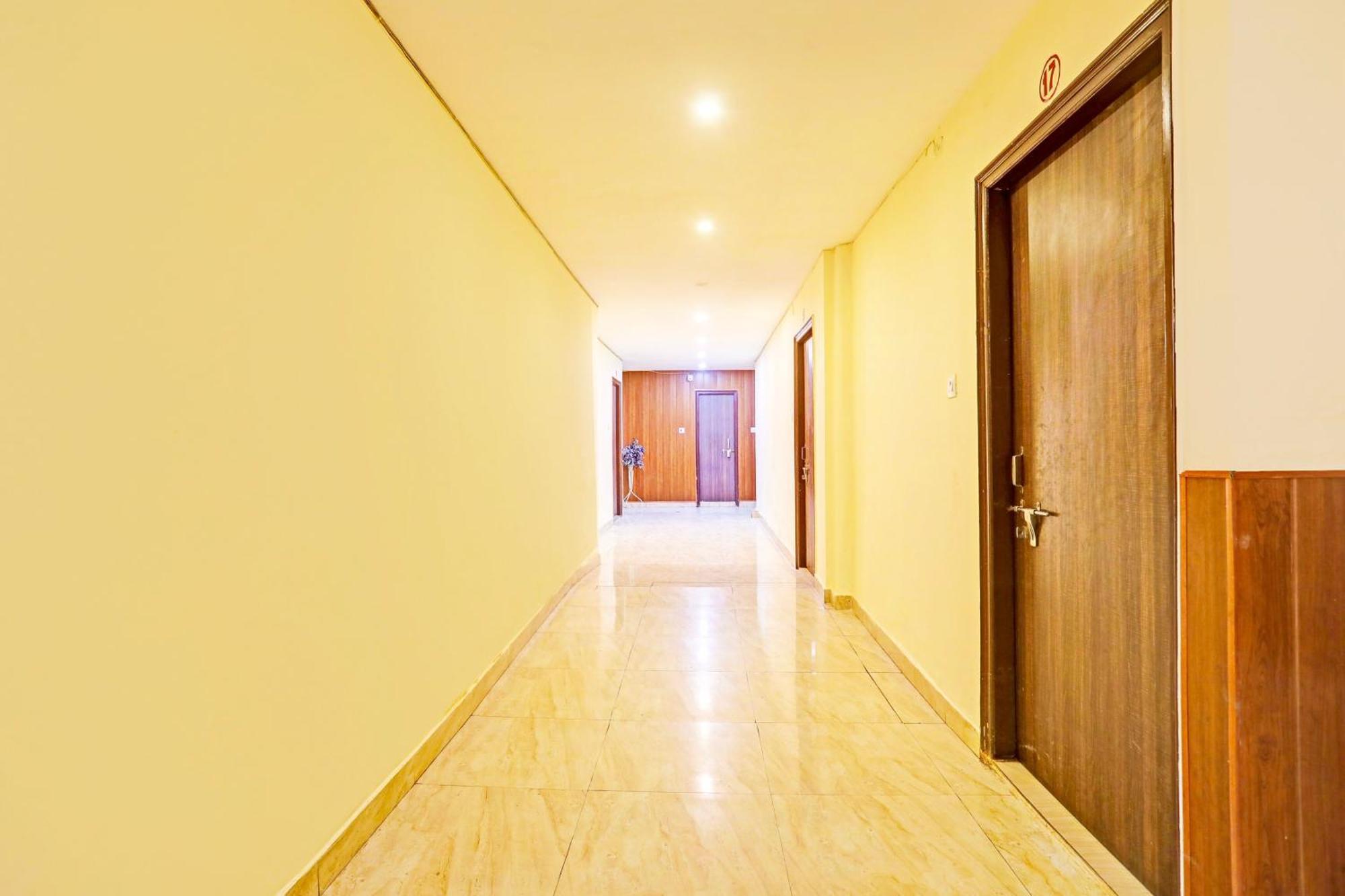 Hotel O Arvi Guest House 瓦拉纳西 外观 照片